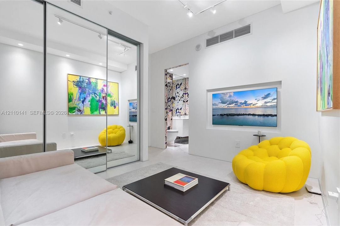 Expeansive Den seating area- or optional guest bedroom