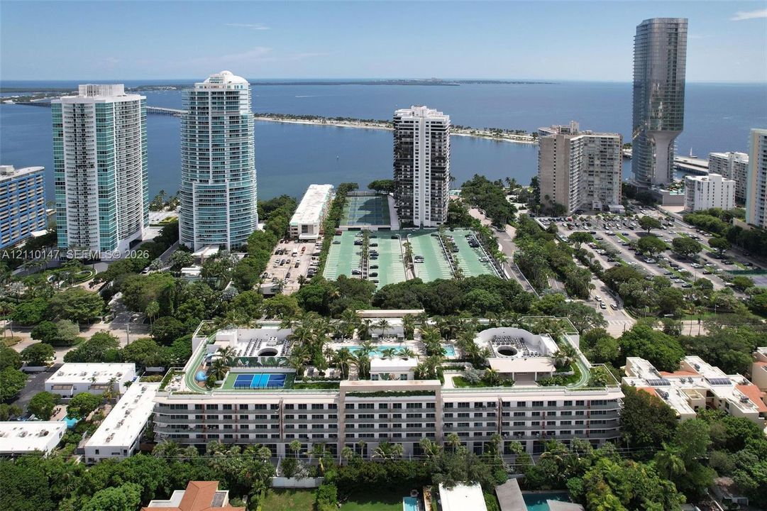 En Venta: $998,500 (1 camas, 2 baños, 864 Pies cuadrados)