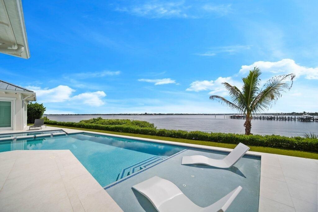 outdoorliving9.jpg-SMALL