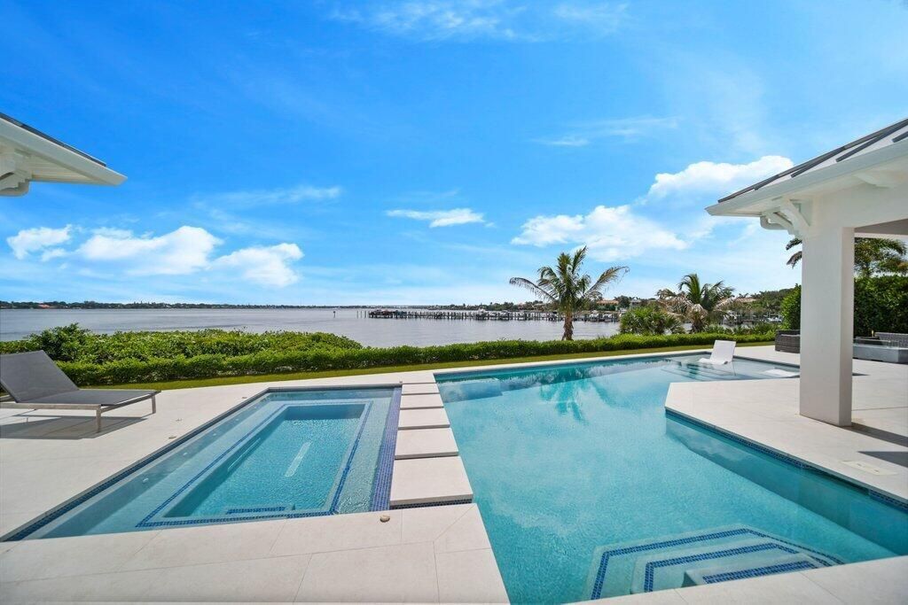 outdoorliving10.jpg-SMALL