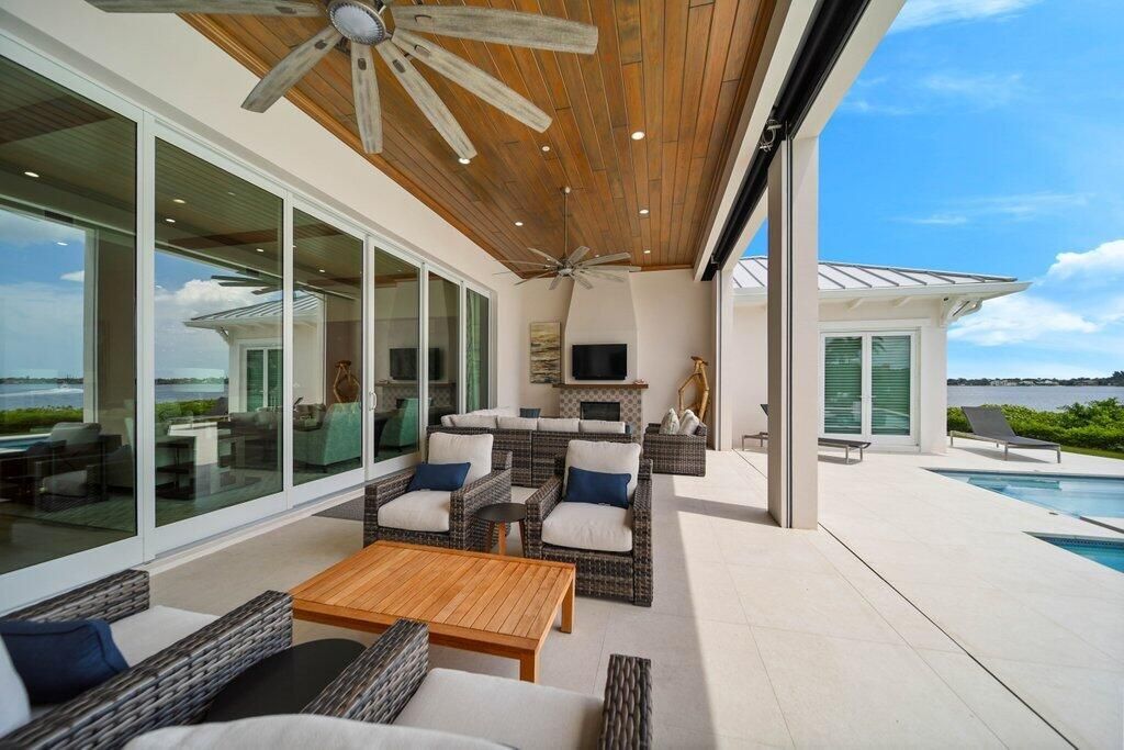 outdoorliving7.jpg-SMALL