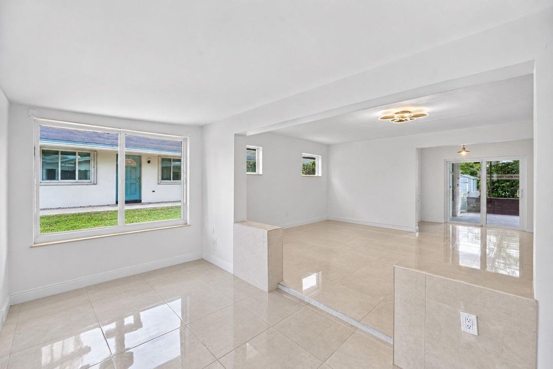 14-web-or-mls-Vacant Photo