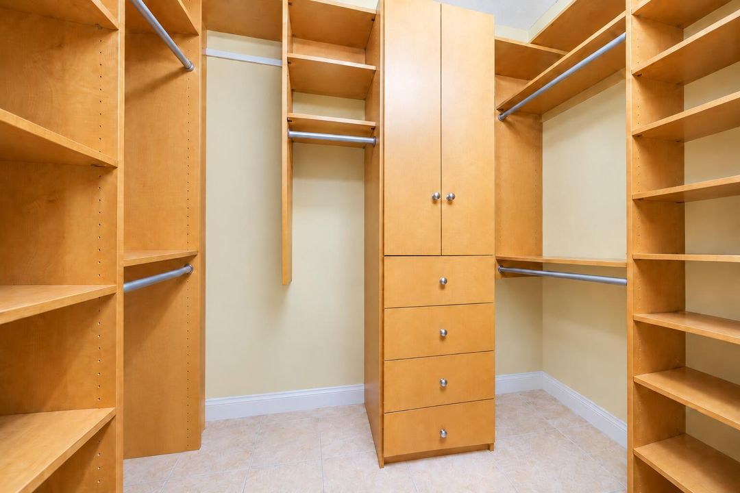 Primary Walk in closet