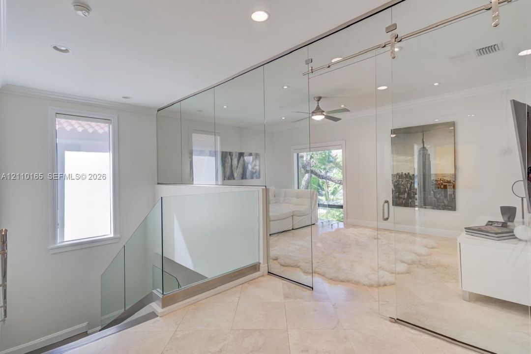 For Sale: $3,400,000 (4 beds, 3 baths, 3200 Square Feet)