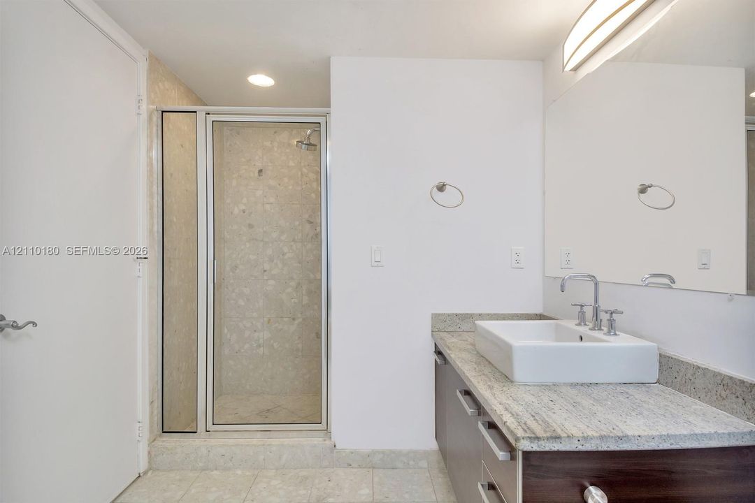 For Rent: $4,650 (3 beds, 3 baths, 1486 Square Feet)
