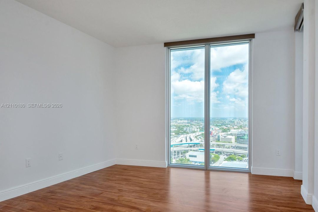 For Rent: $4,650 (3 beds, 3 baths, 1486 Square Feet)