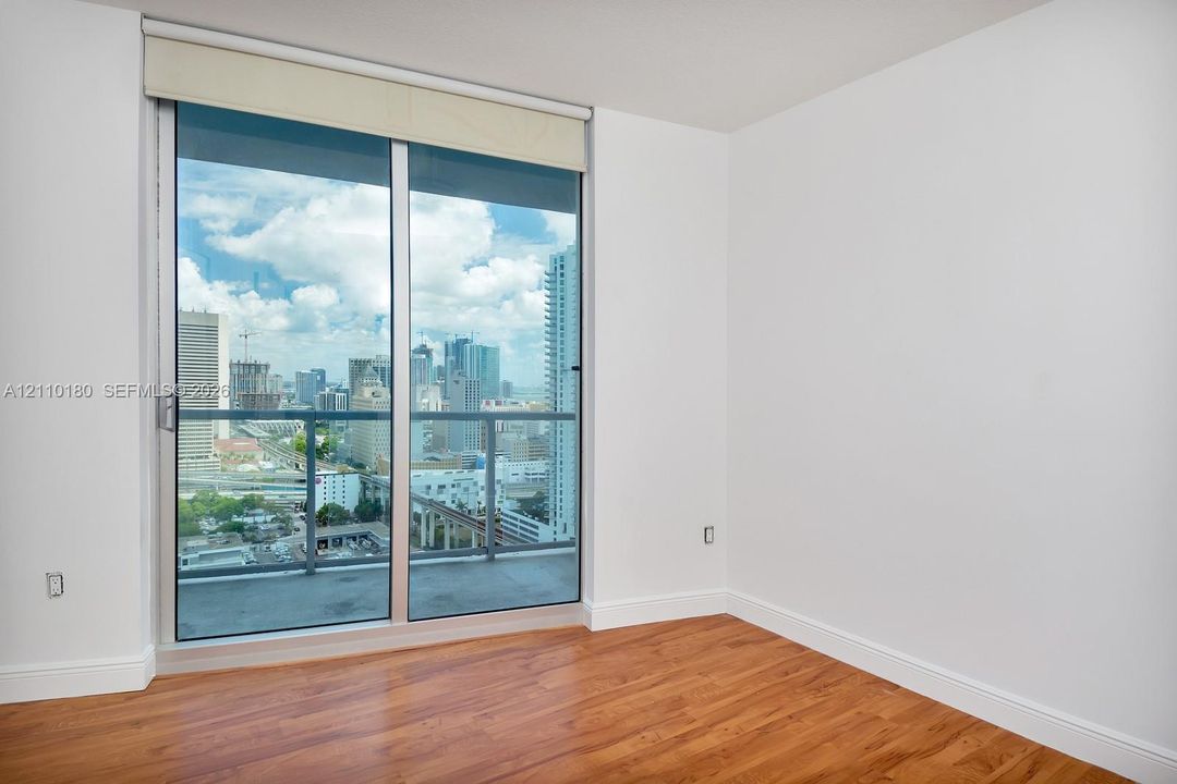 For Rent: $4,650 (3 beds, 3 baths, 1486 Square Feet)
