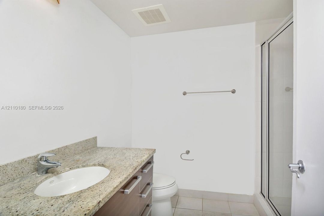 For Rent: $4,650 (3 beds, 3 baths, 1486 Square Feet)