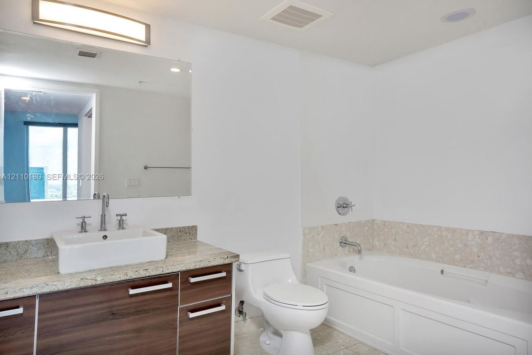 For Rent: $4,650 (3 beds, 3 baths, 1486 Square Feet)