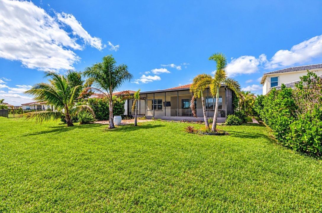 73-web-or-mls-Backyard 3