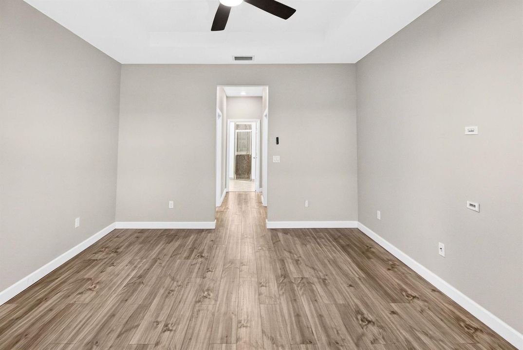 42-web-or-mls-Primary bedroom 3