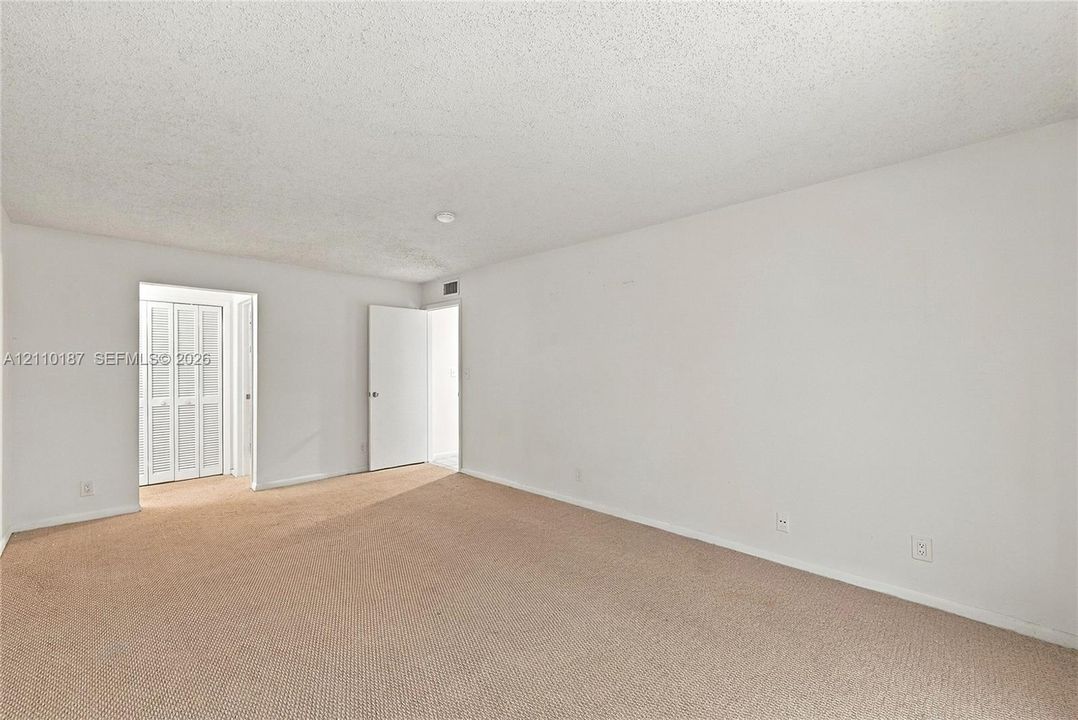 В аренду: $1,850 (2 спален, 2 ванн, 1085 Квадратных фут)