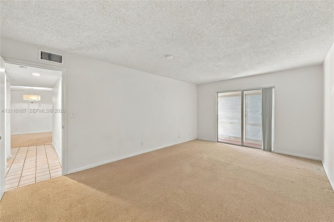 В аренду: $1,850 (2 спален, 2 ванн, 1085 Квадратных фут)