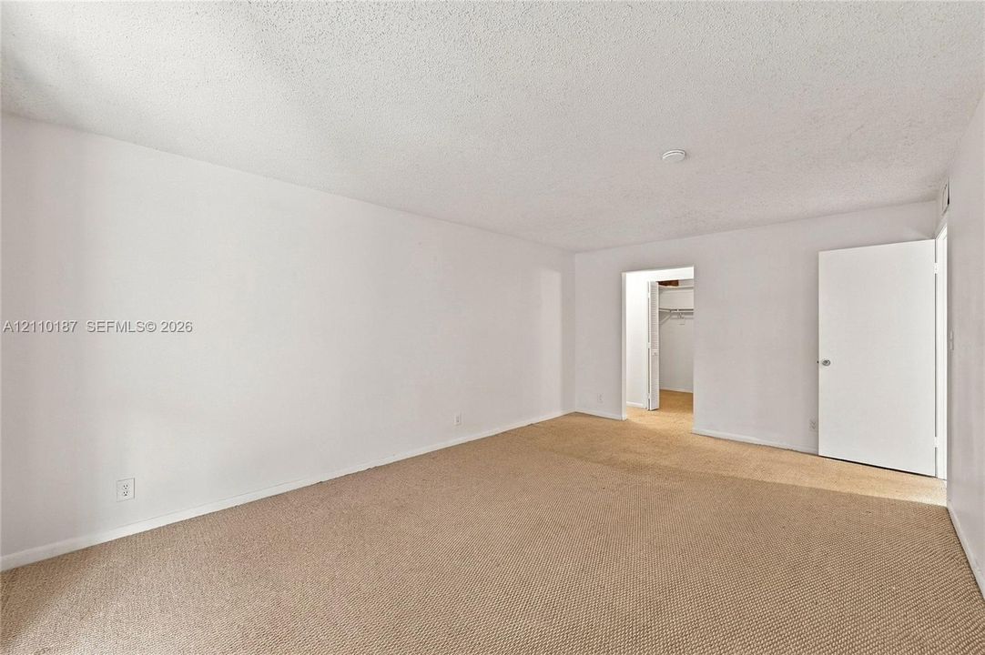 В аренду: $1,850 (2 спален, 2 ванн, 1085 Квадратных фут)