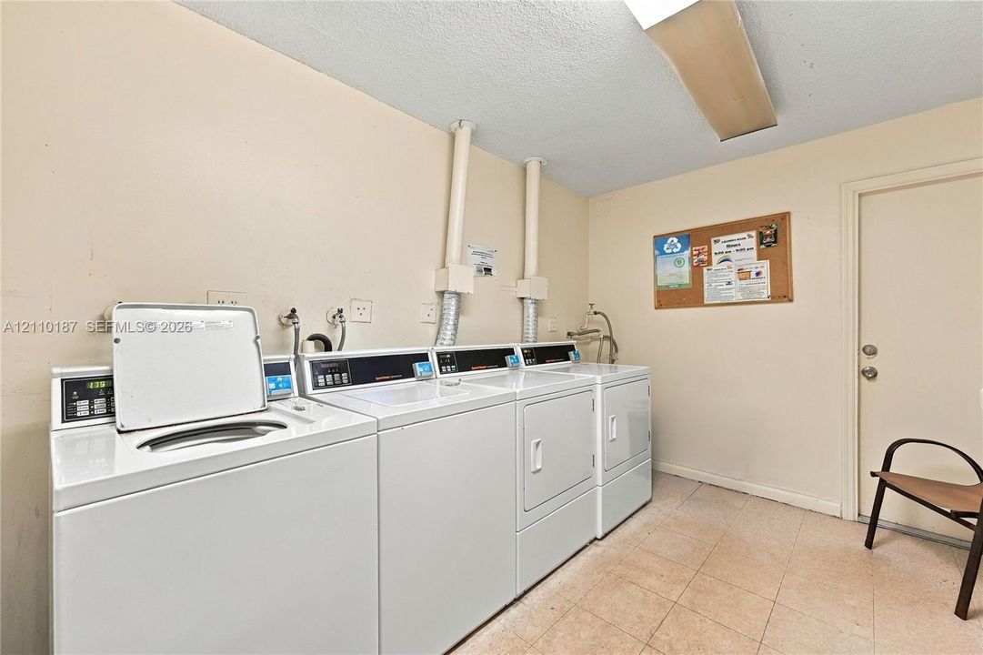 В аренду: $1,850 (2 спален, 2 ванн, 1085 Квадратных фут)
