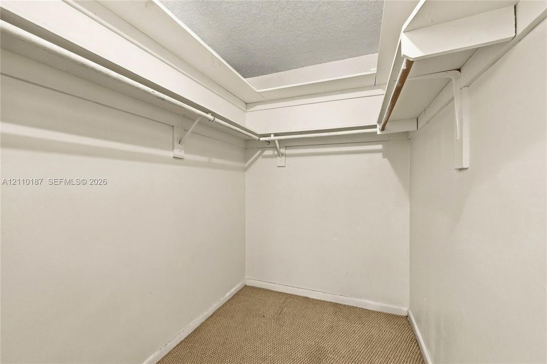 В аренду: $1,850 (2 спален, 2 ванн, 1085 Квадратных фут)