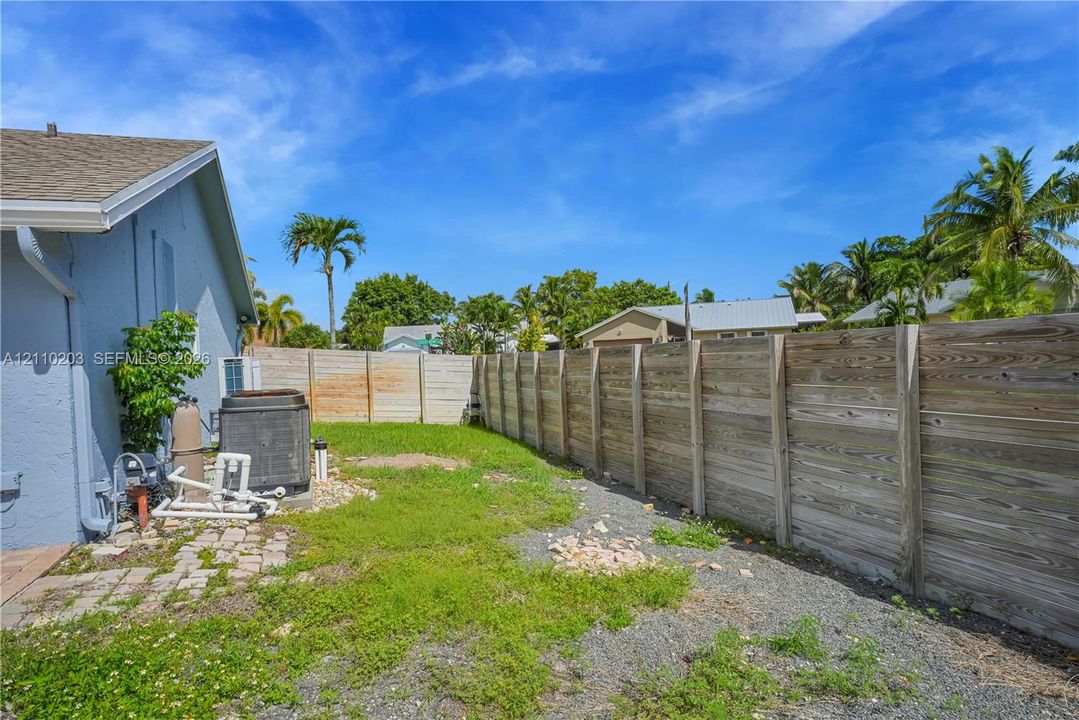En Venta: $615,000 (3 camas, 2 baños, 1607 Pies cuadrados)