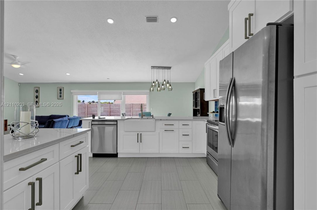 En Venta: $615,000 (3 camas, 2 baños, 1607 Pies cuadrados)