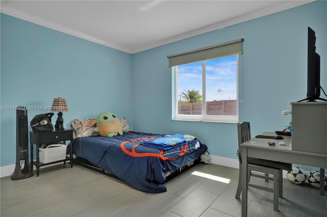 En Venta: $615,000 (3 camas, 2 baños, 1607 Pies cuadrados)
