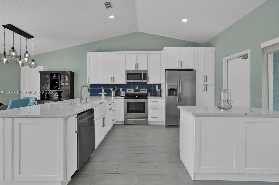 En Venta: $615,000 (3 camas, 2 baños, 1607 Pies cuadrados)