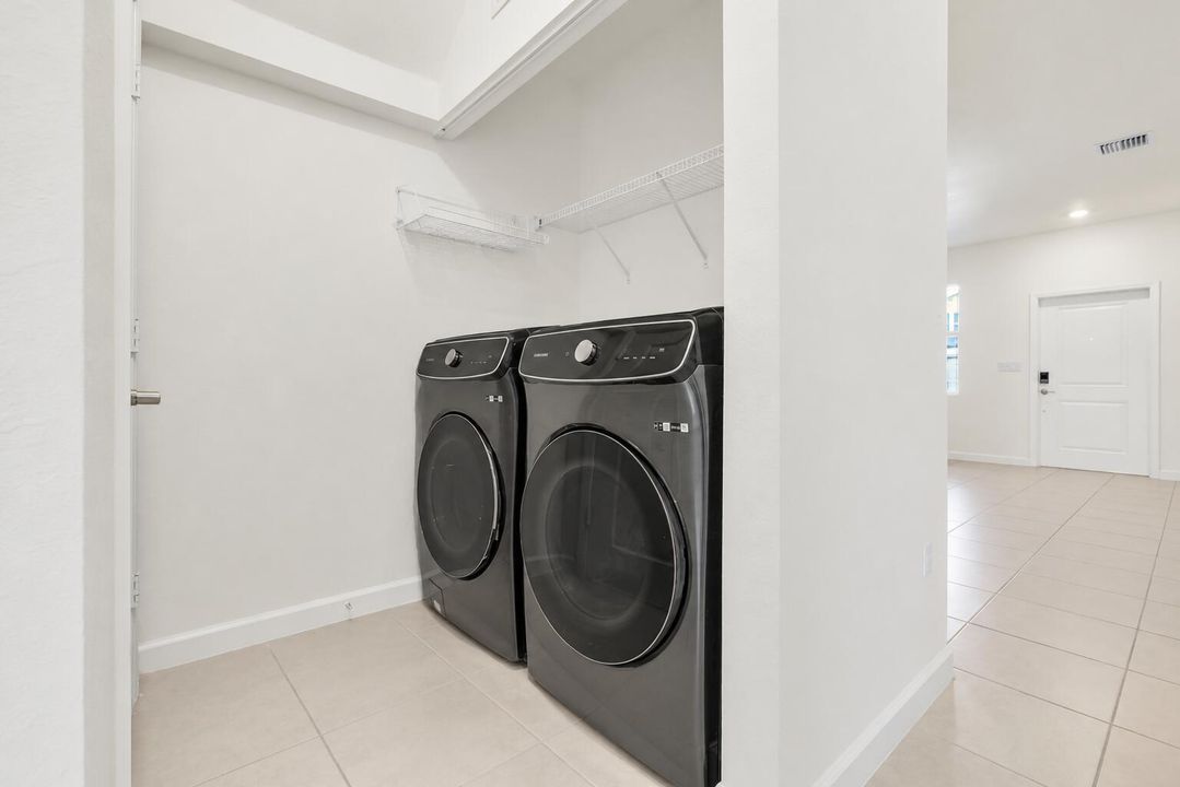Laundry Rm