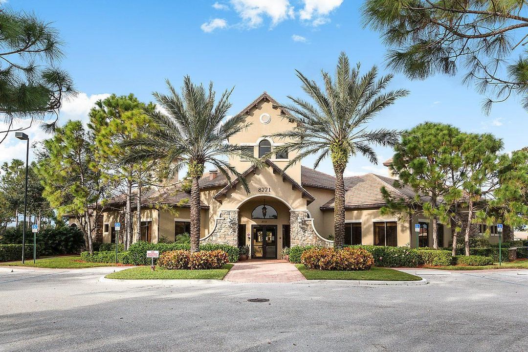 CL Clubhouse, Rec Center