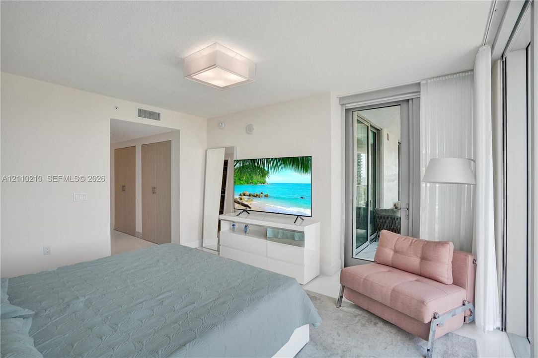 En Venta: $1,549,000 (3 camas, 3 baños, 1892 Pies cuadrados)