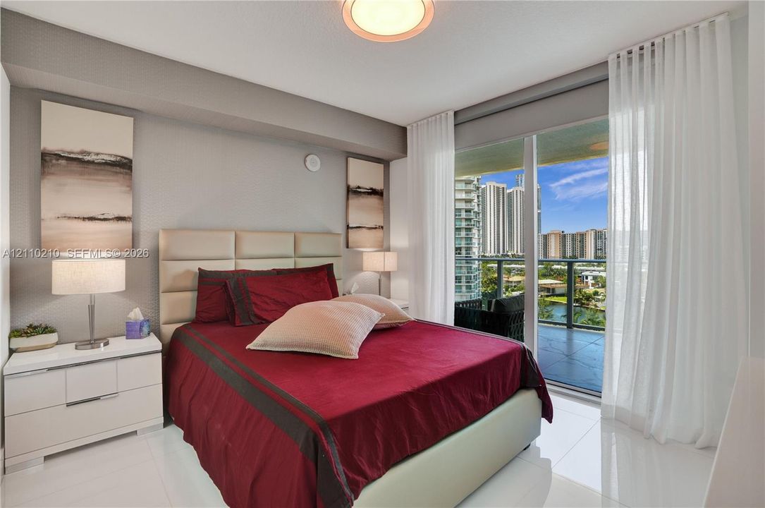 En Venta: $1,549,000 (3 camas, 3 baños, 1892 Pies cuadrados)