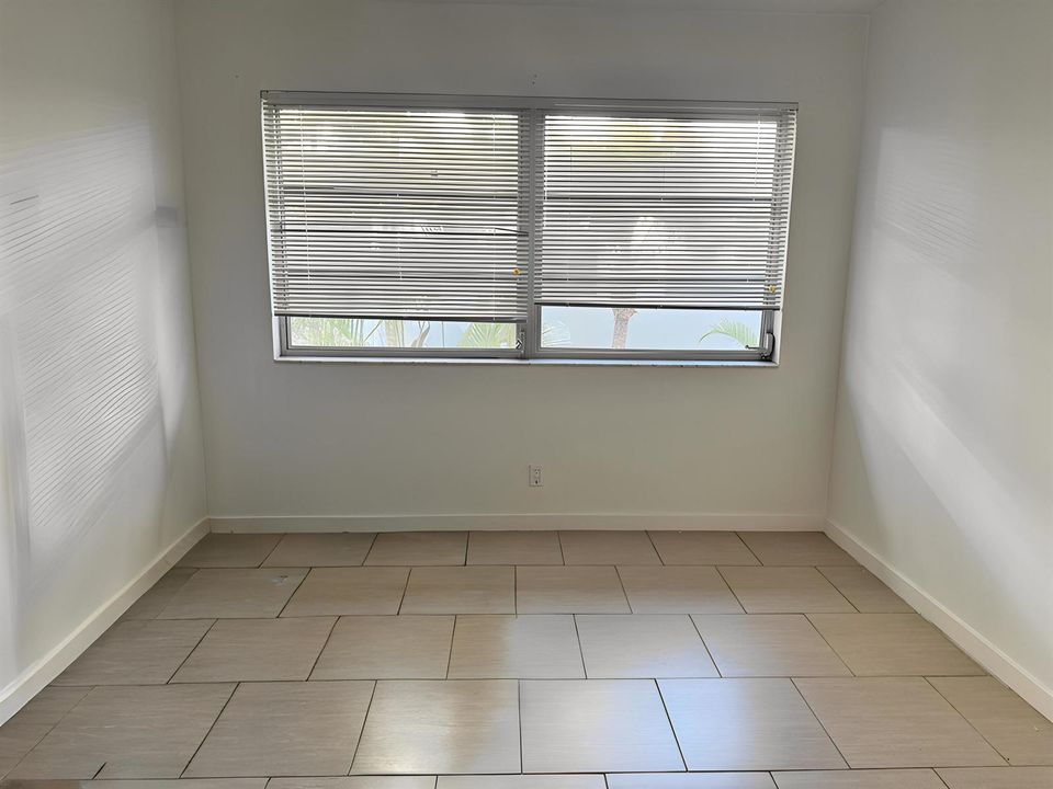 AI - Furniture Removed Bedroom