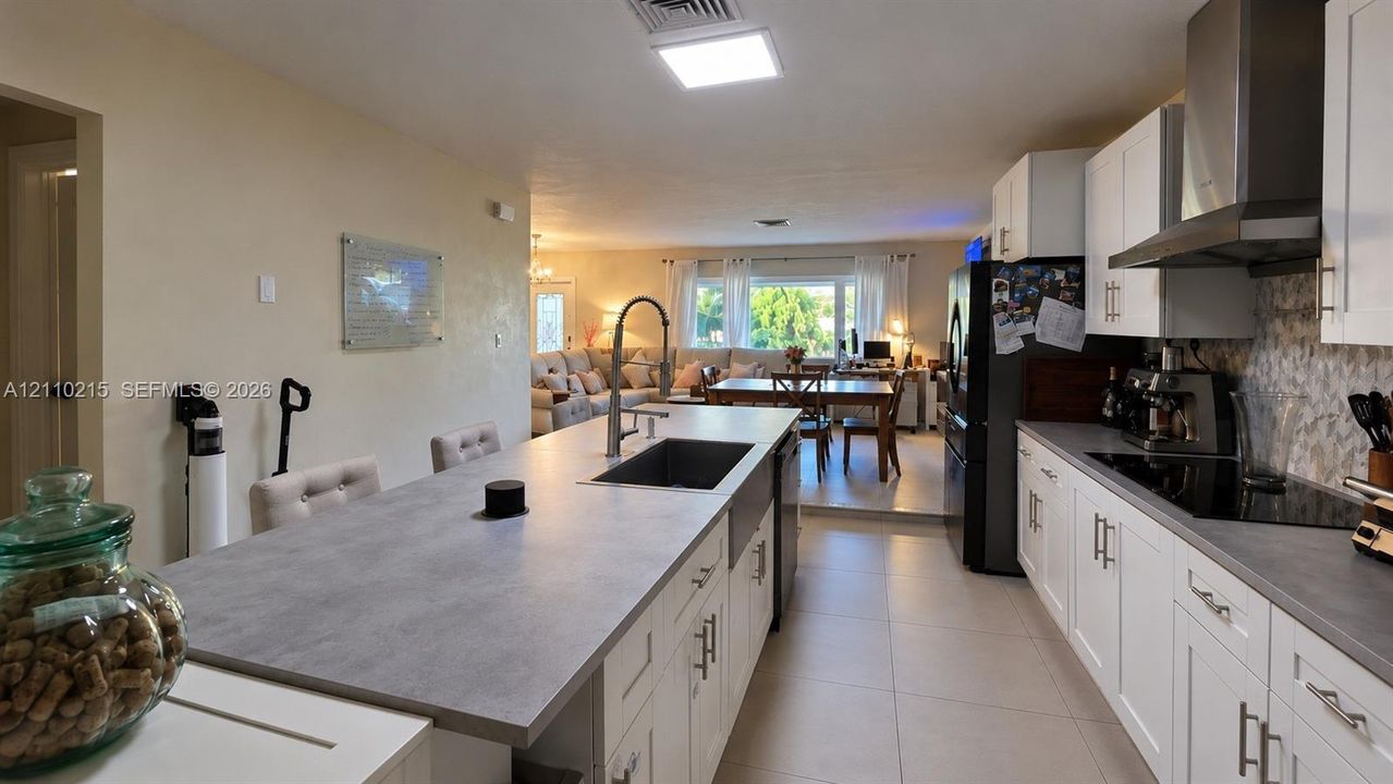For Sale: $1,200,000 (4 beds, 2 baths, 2173 Square Feet)