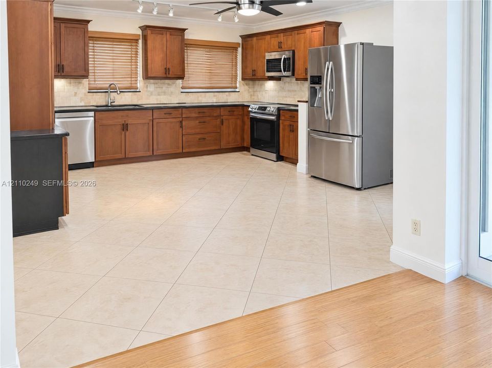 For Sale: $836,000 (3 beds, 2 baths, 1590 Square Feet)