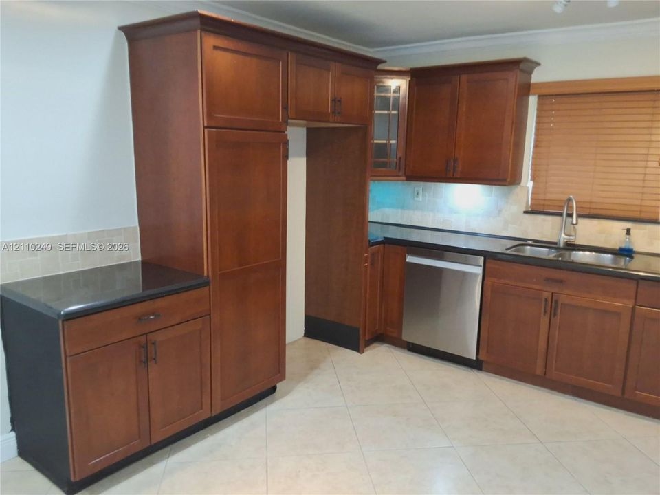 For Sale: $836,000 (3 beds, 2 baths, 1590 Square Feet)