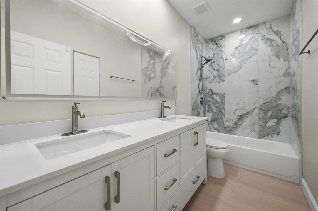 25 Bathroom