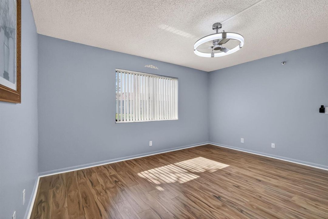 24-web-or-mls-F14A9878