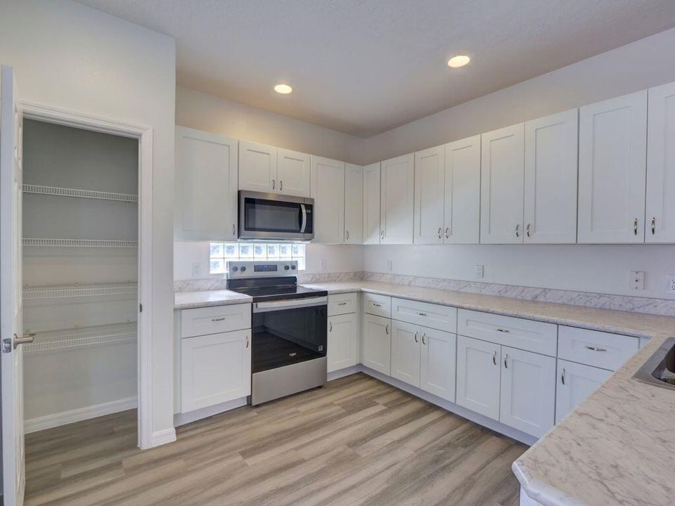 9013 Heathland new cabinets