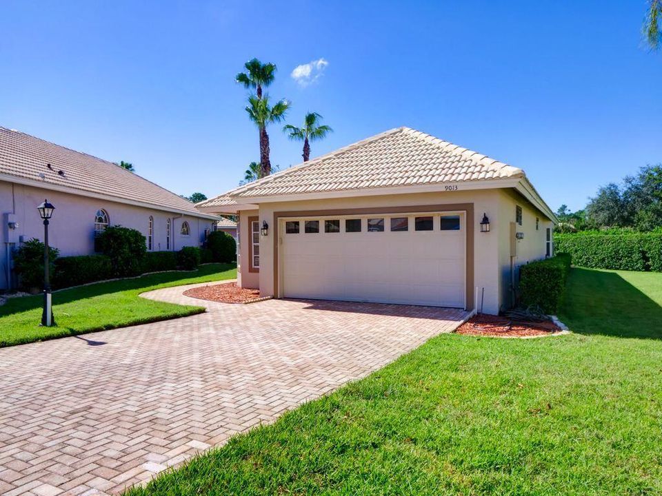 9013 Heathland golf views
