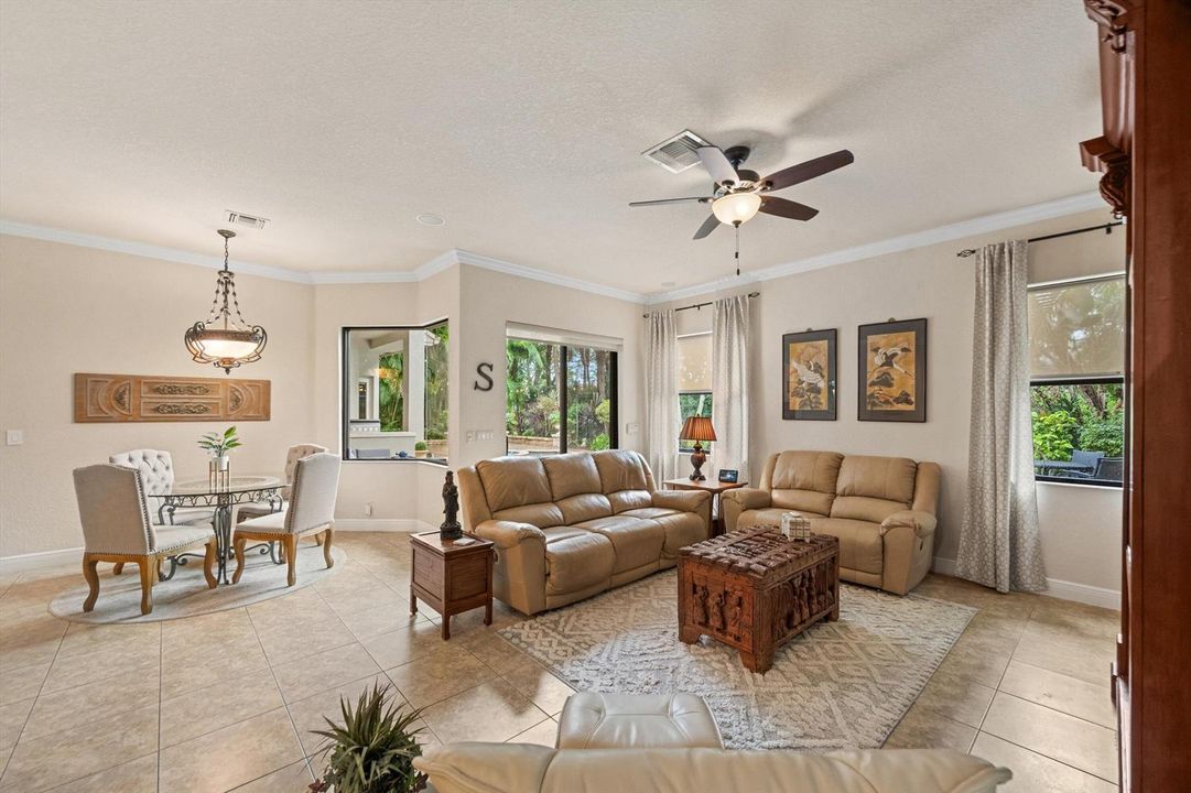 Family Room Out to Pool