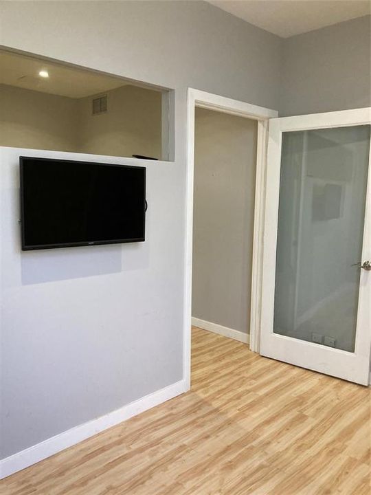 Office 8