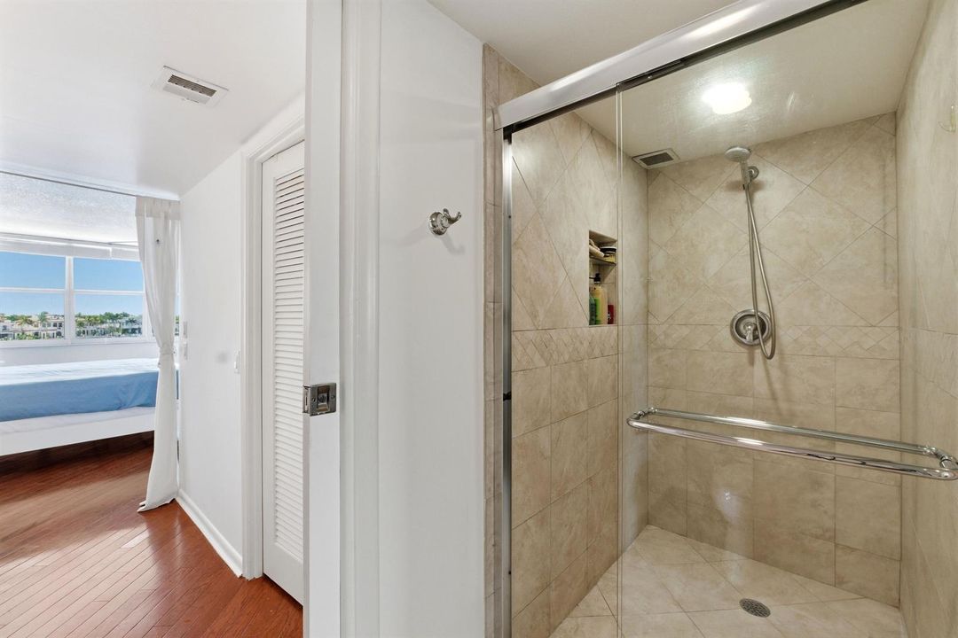 511 Bayshore Dr U410 _011