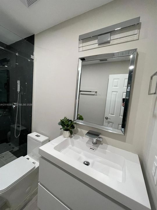 For Rent: $5,800 (4 beds, 3 baths, 1900 Square Feet)