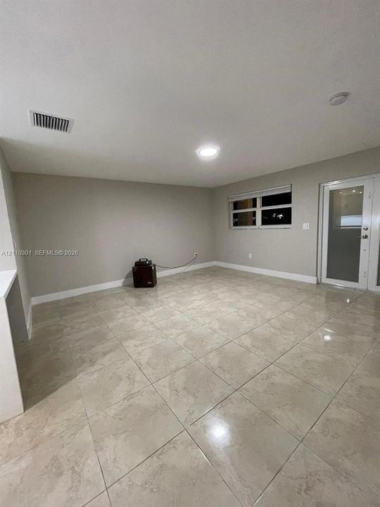 For Rent: $5,800 (4 beds, 3 baths, 1900 Square Feet)