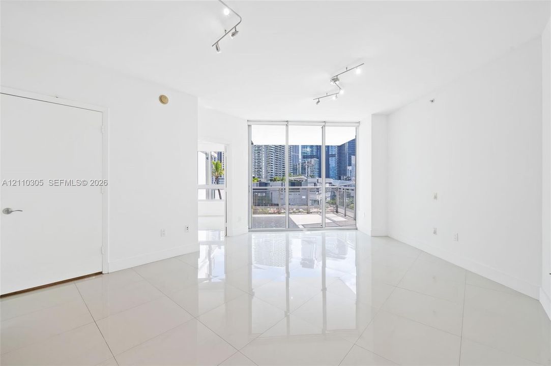 For Rent: $3,600 (2 beds, 2 baths, 1048 Square Feet)