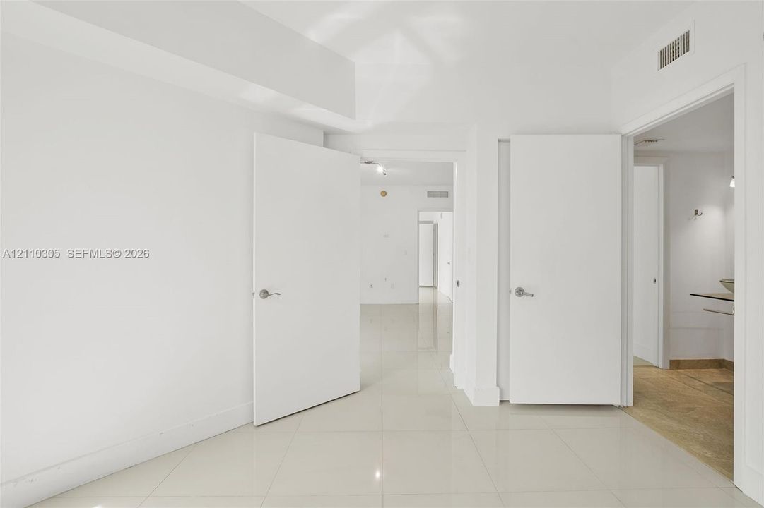 For Rent: $3,600 (2 beds, 2 baths, 1048 Square Feet)