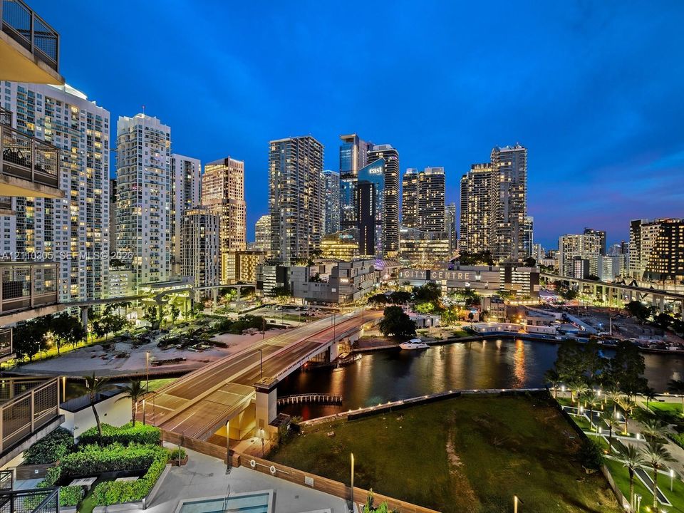 For Rent: $3,600 (2 beds, 2 baths, 1048 Square Feet)