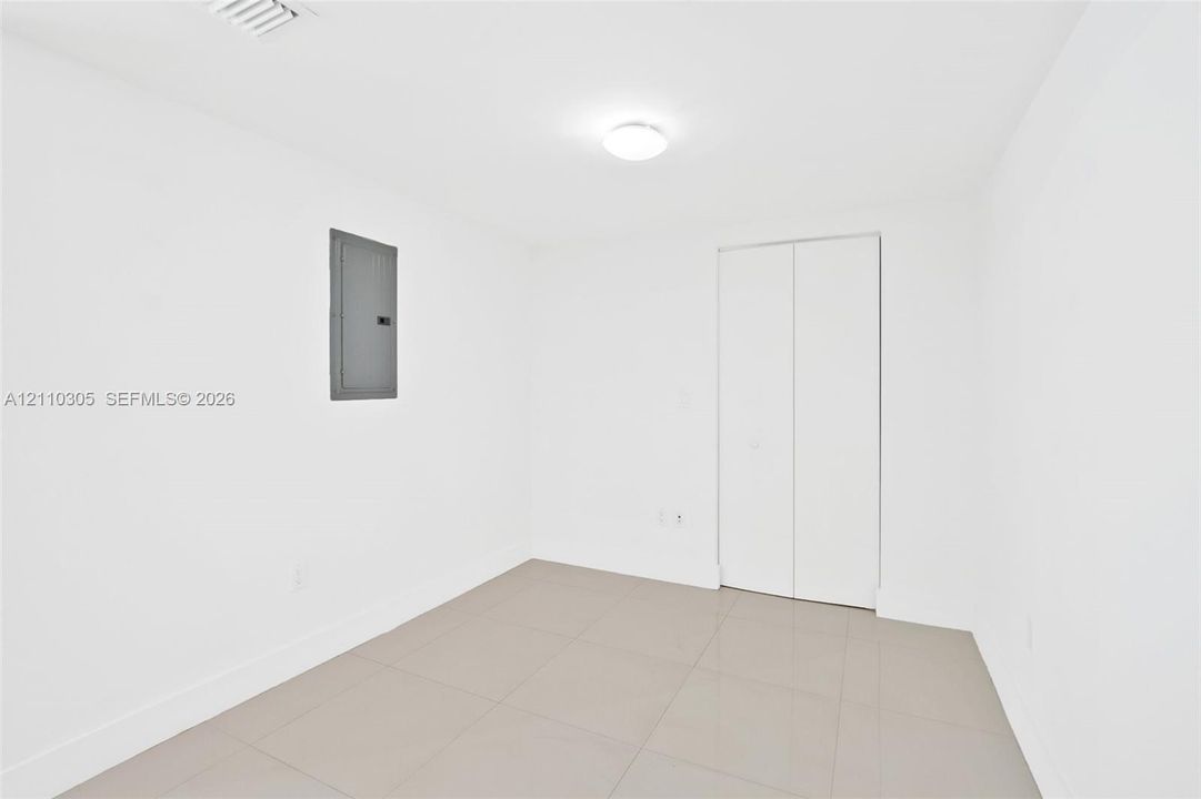 For Rent: $3,600 (2 beds, 2 baths, 1048 Square Feet)