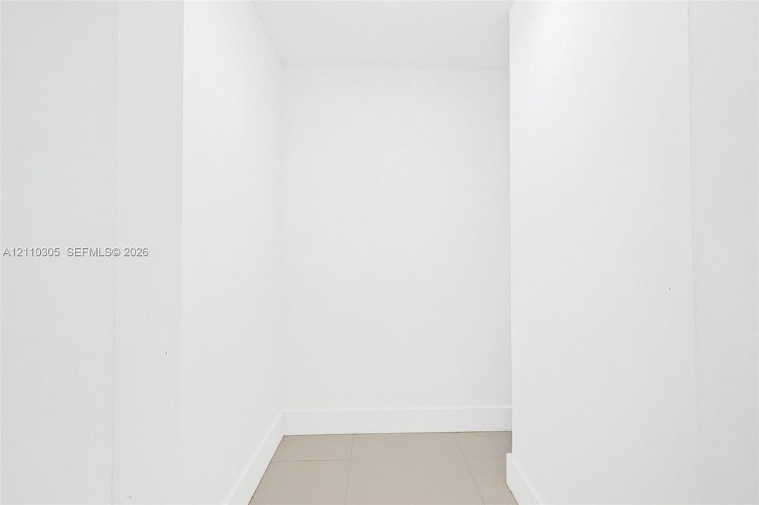 For Rent: $3,600 (2 beds, 2 baths, 1048 Square Feet)