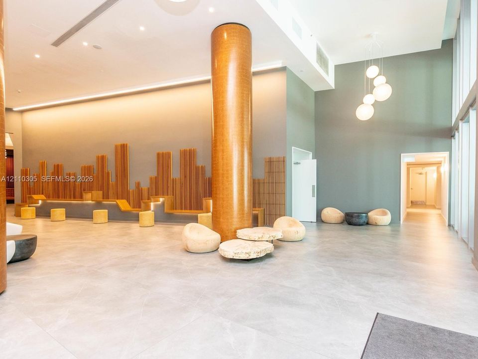 For Rent: $3,600 (2 beds, 2 baths, 1048 Square Feet)