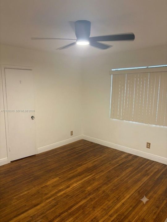 For Rent: $2,600 (2 beds, 1 baths, 1881 Square Feet)