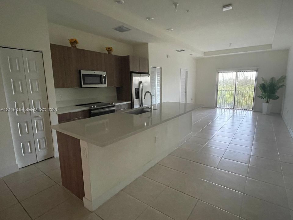 For Rent: $3,050 (3 beds, 2 baths, 1236 Square Feet)