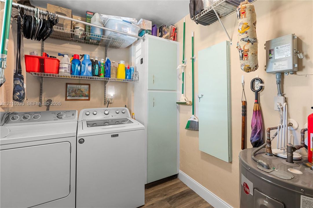 En Venta: $499,900 (3 camas, 2 baños, 1606 Pies cuadrados)